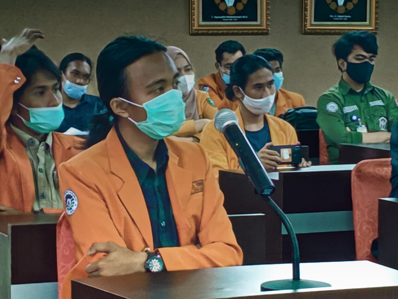 MAHASISWA UNM NYATAKAN WALK OUT DALAM DIALOG BERSAMA REKTOR