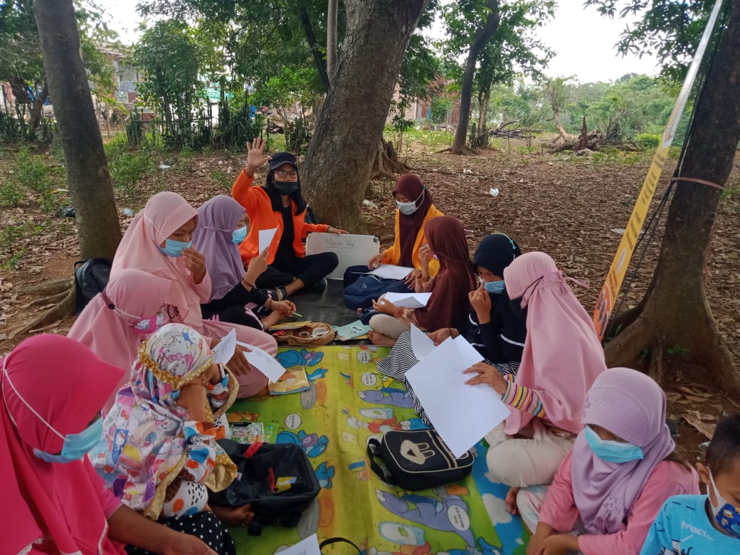 TIM PKM-PM FBS UNM LAKUKAN PENDAMPINGAN SEBAGAI UPAYA TINGKATKAN LITERASI ANAK