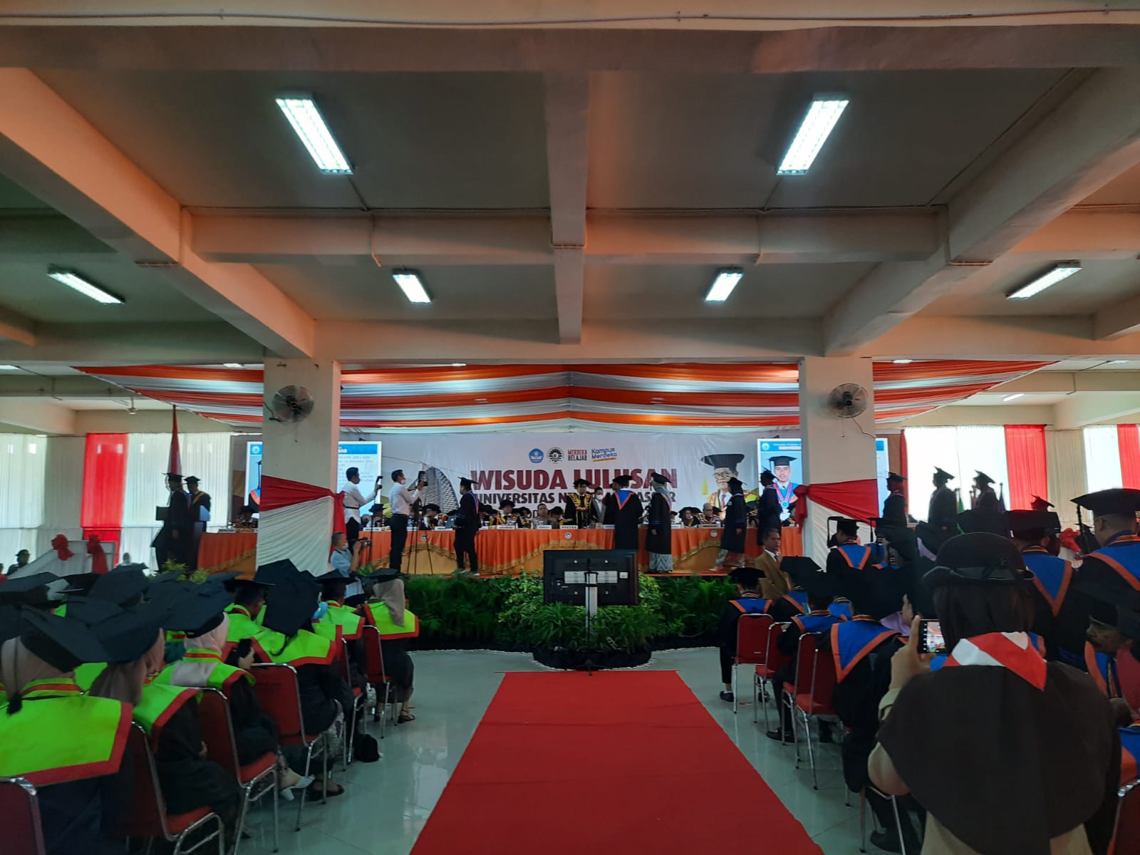 UNM GELAR WISUDA PERIODE AGUSTUS, REKTOR: SEMANGAT JALANKAN TANGGUNG JAWAB