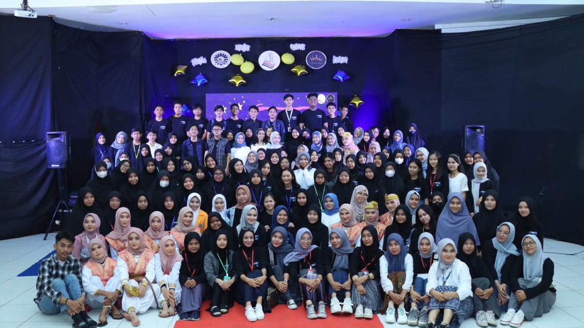 BAHAS KEPEMIMPINAN, HMJ MATEMATIKA ADAKAN CO22ELATION GATHERFEST