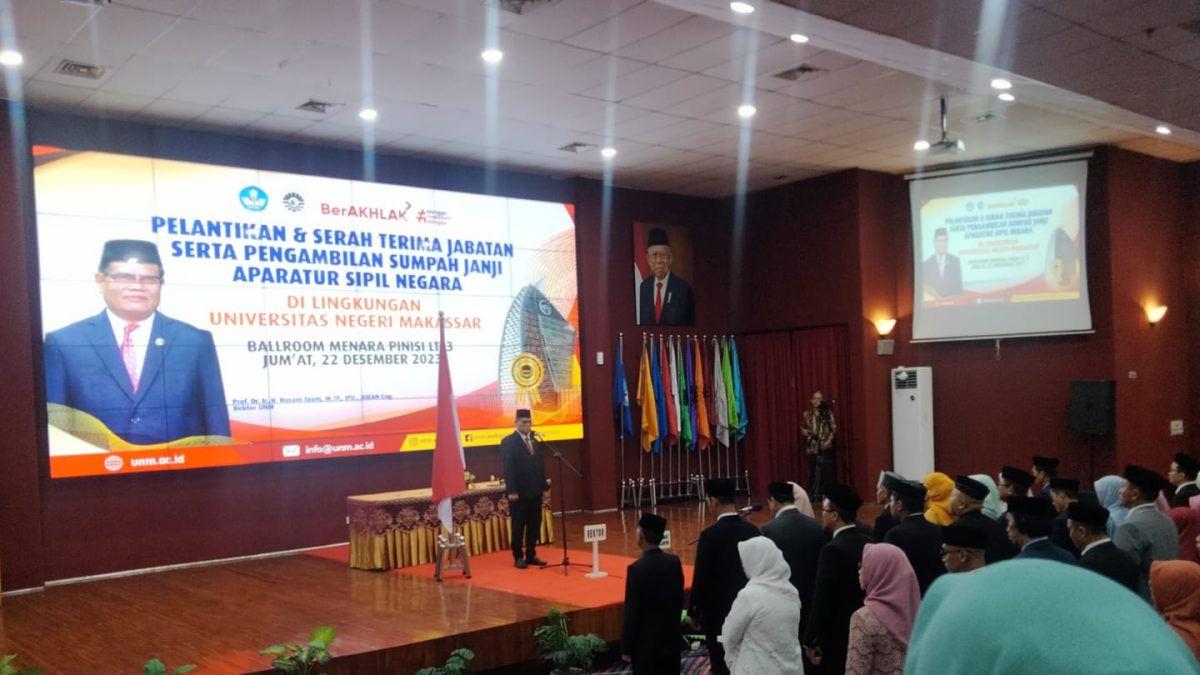 PELANTIKAN 41 PEJABAT UNM, REKTOR: TUNTUTAN MASYARAKAT KAMPUS MAKIN TINGGI 