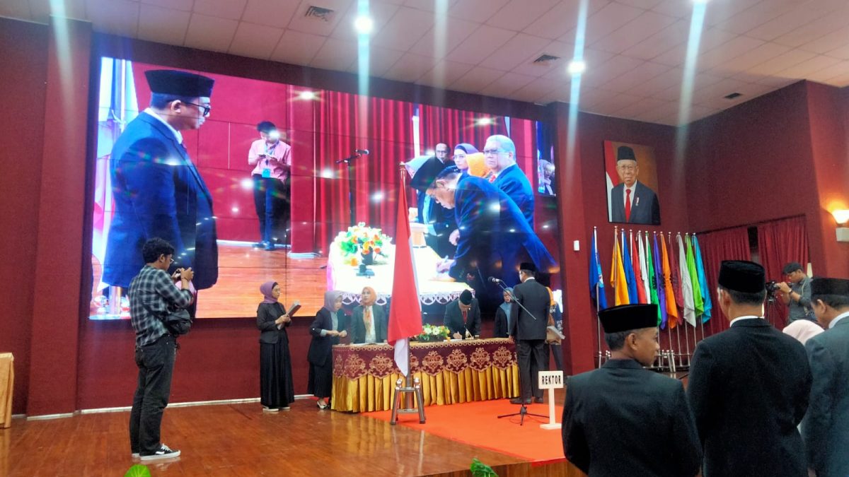 SEMBILAN PEJABAT FBS RESMI DILANTIK