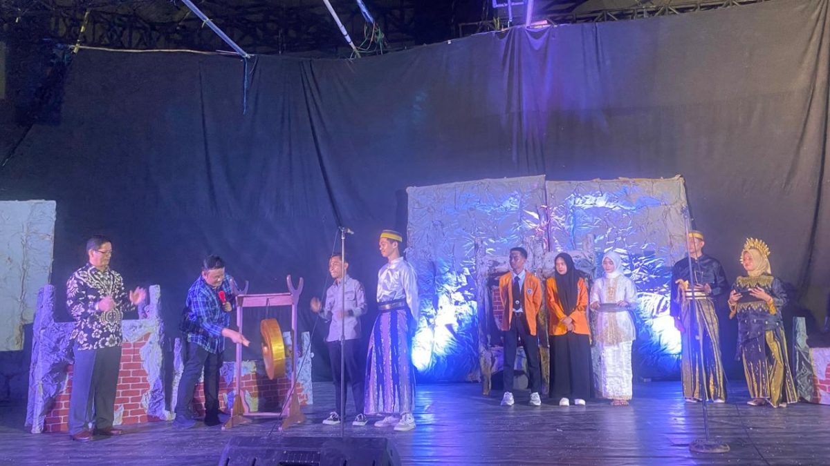 ANGKAT TEMA KEABADIAN, MAHASISWA PRODI EKONOMI PEMBANGUNAN SELENGGARAKAN INAUGURASI ISOCOST 23