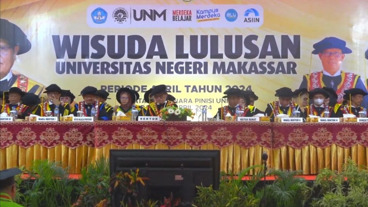 UNM GELAR WISUDA PERIODE APRIL 2024, REKTOR: LULUS BUKAN BERARTI BERHENTI BELAJAR
