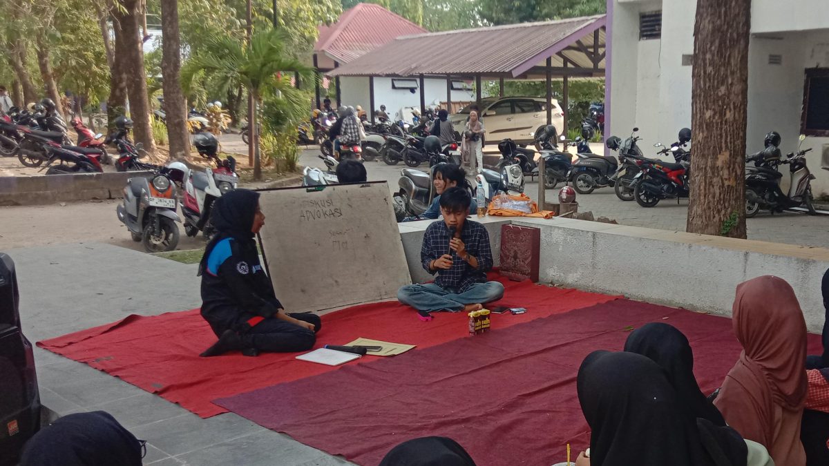 HMPS SASINDO BAHAS PERBEDAAN SISWA DAN MAHASISWA DALAM DISKUSI ADVOKASI