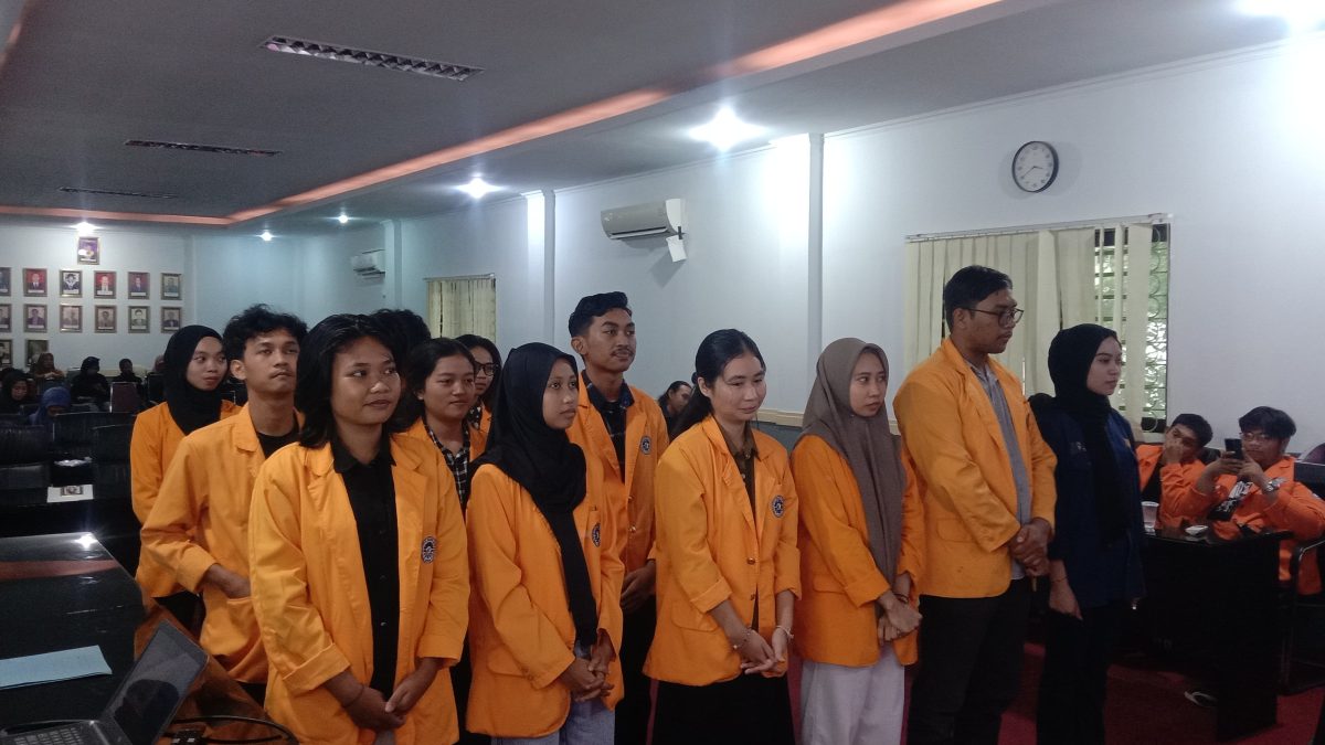 HMJ BAHASA ASING SELENGGARAKAN PELANTIKAN, 17 PENGURUS PERIODE 2024-2025 RESMI DILANTIK