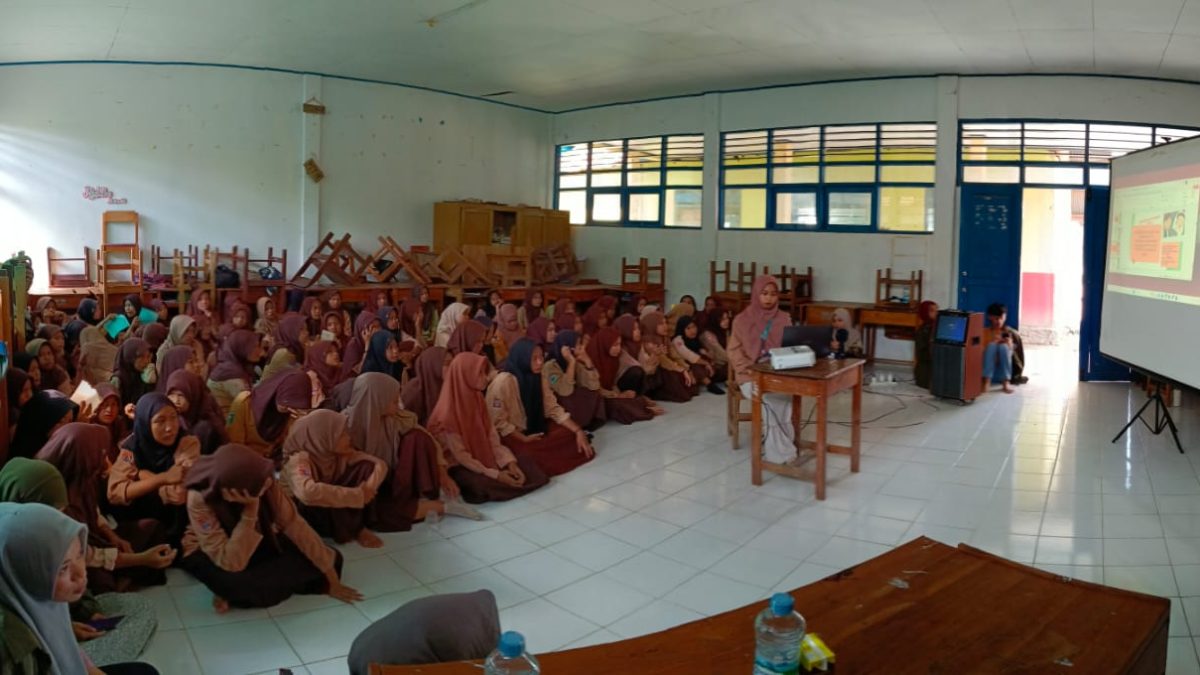 SOSIALISASI PEMBERDAYAAN PEREMPUAN ULAS DAMPAK DAN PENCEGAHAN PERNIKAHAN DINI