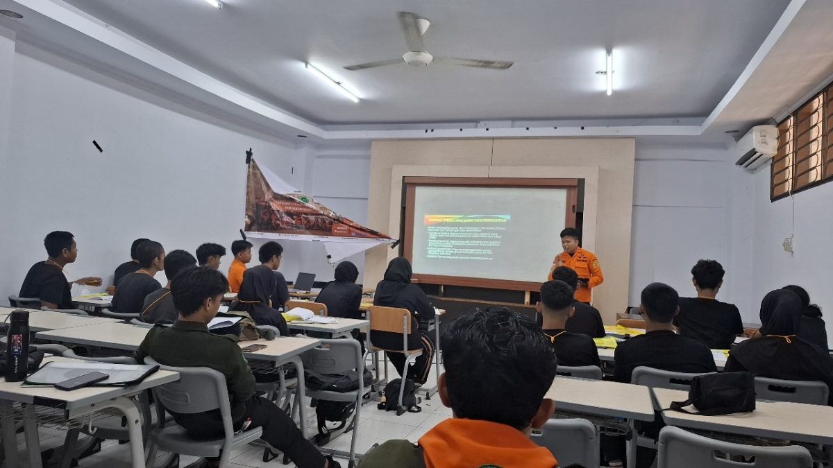 TINGKATKAN KAPASITAS ANGGOTA, 32 KADER BARU UKM SAR UNM IKUTI DIKLATSAR XXIII