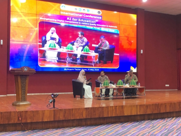 MAHASISWA PRODI TEKNOLOGI PENDIDIKAN FIP SELENGGARAKAN SEMINAR INTERNASIONAL AI FOR EDUCATION