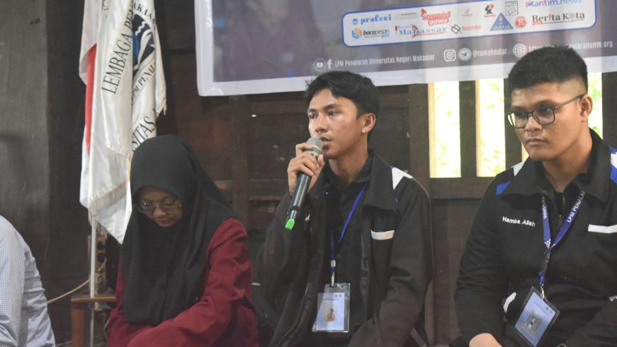 EVALUASI KINERJA SETENGAH KEPENGURUSAN, LPM PENALARAN PERIODE 2024-2025 LAKSANAKAN SIDANG PLENO