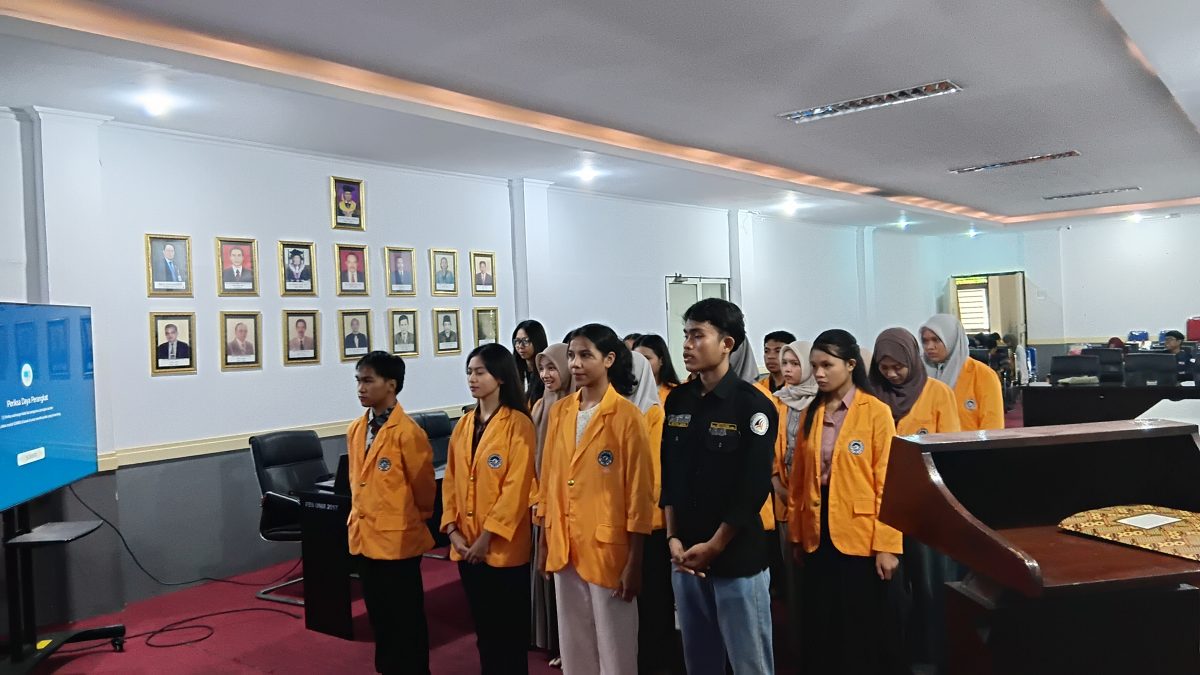 PENGURUS HMPS DEUTSCH RESMI DILANTIK, KAPRODI PENDIDIKAN BAHASA JERMAN DUKUNG KEGIATAN ORGANISASI
