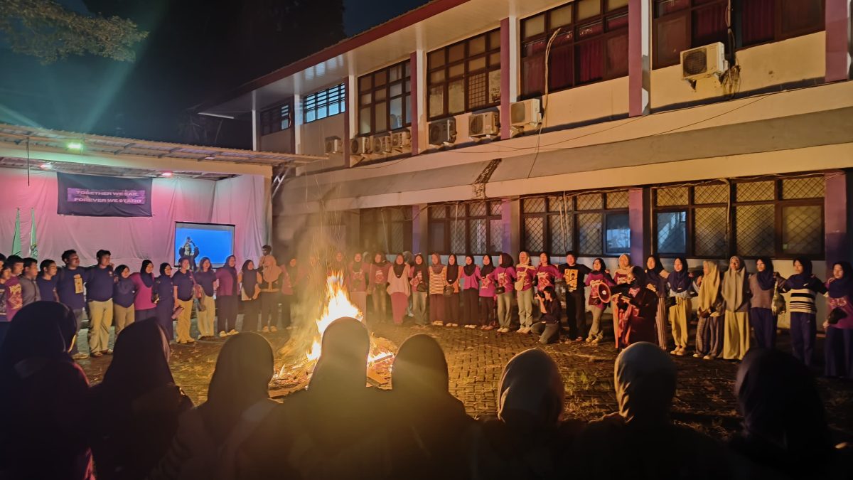BANGUN KEBERSAMAAN MAHASISWA BARU, BEM FBS UNM GELAR PRAKSIS 2025