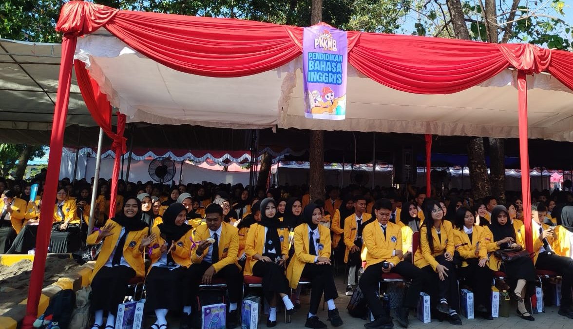 FBS UNM SAMBUT 1.352 MAHASISWA BARU DALAM PKKMB 2026
