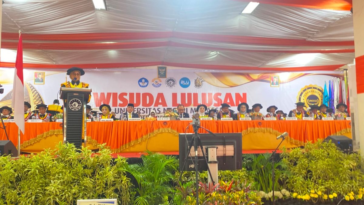 UNM KUKUHKAN 1.081 WISUDAWAN, TEKANKAN PENTINGNYA BELAJAR DAN BERINOVASI