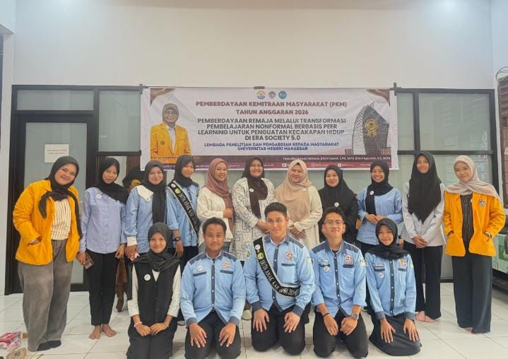 TIM PKM BEKALI REMAJA GOWA KECAKAPAN HADAPI ERA SOCIETY 5.0